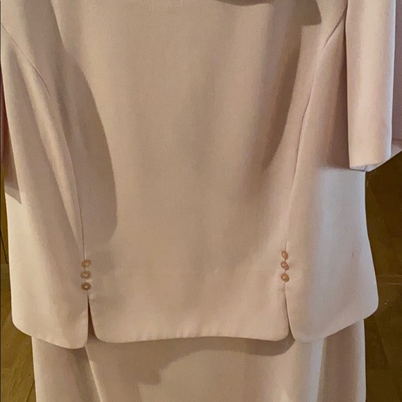 Women’s Dress - Picture 2 of 4